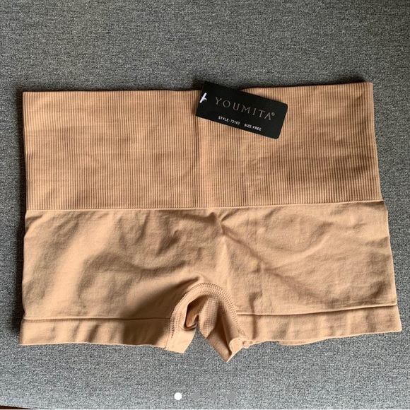 Youmita Spanx shorts - Picture 2 of 4